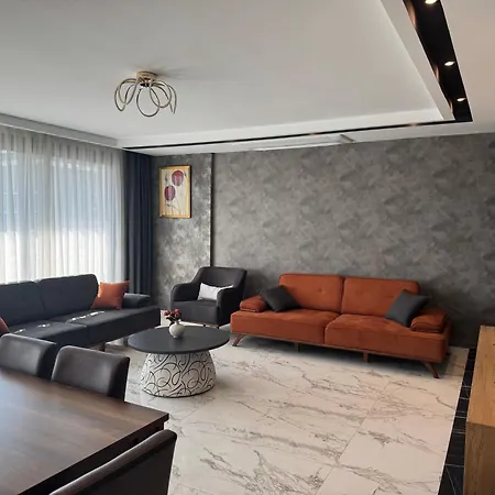 Apartament Isitmali Havuzlu Lueks Kusadası